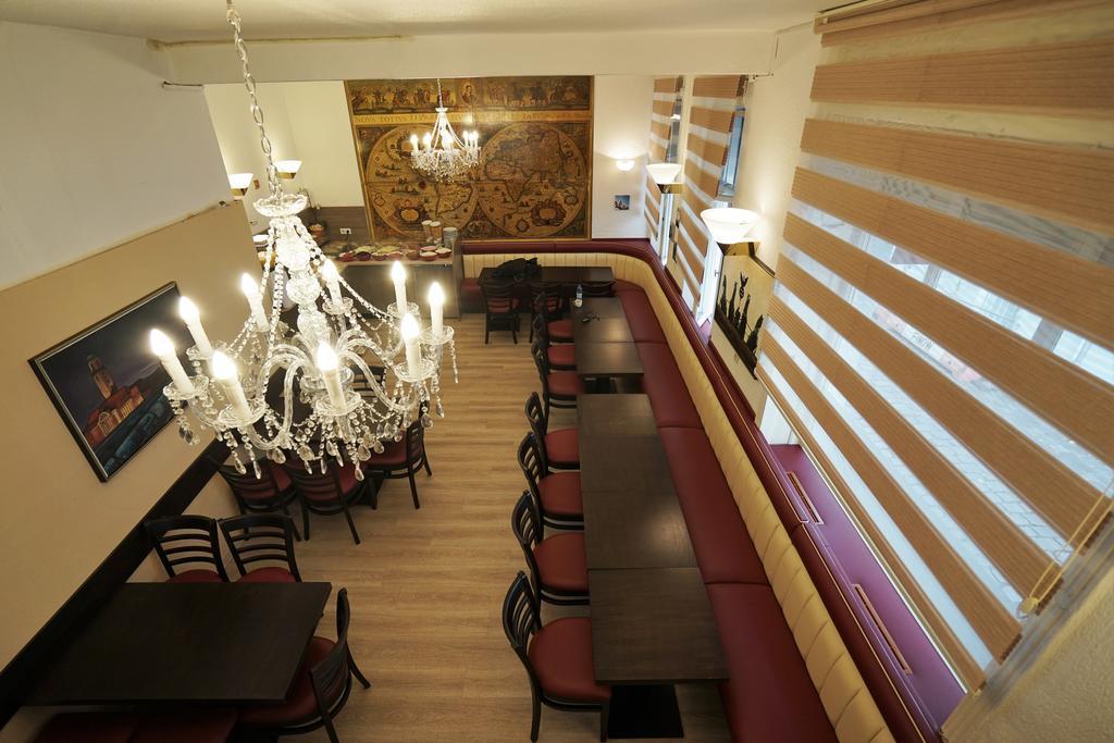 Hotel Altstadt Spandau Seeburg  Buitenkant foto