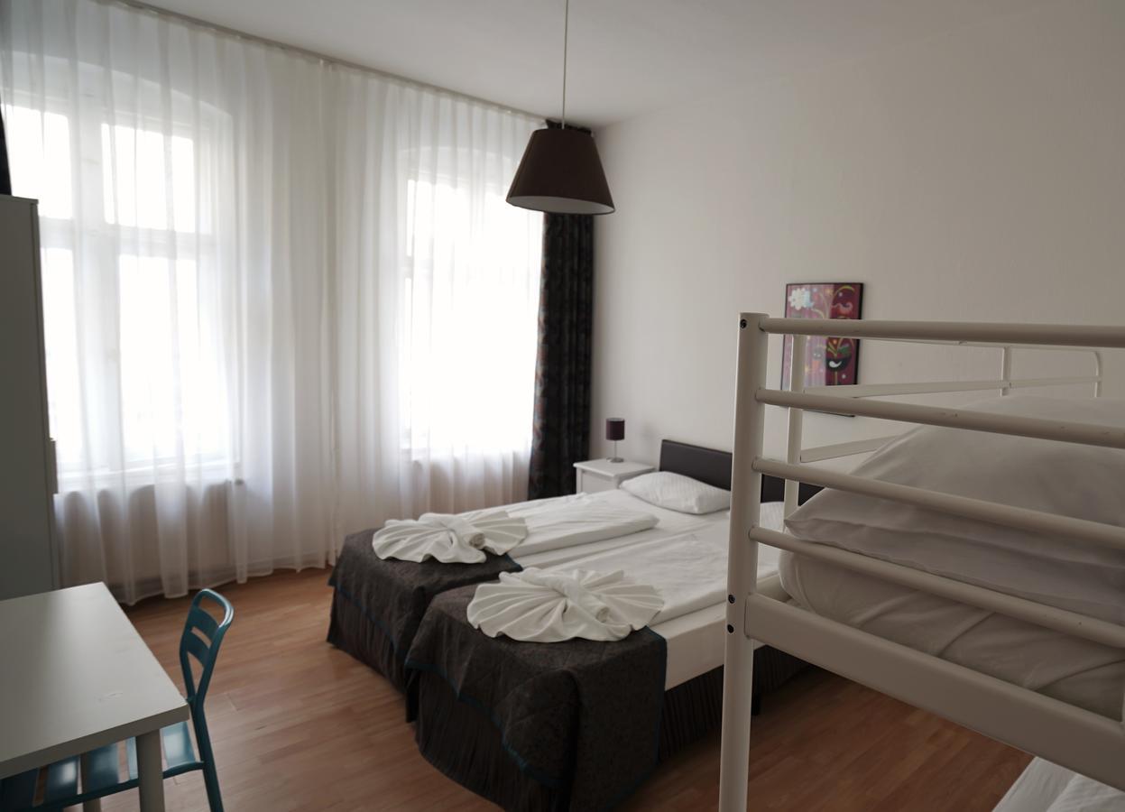 Hotel Altstadt Spandau Seeburg  Buitenkant foto